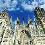1. Cathedrale Notre-Dame de Rouen Die Kathedrale Notre-Dame de Rouen mit ihren sieben aufragenden Türmen wurde im gotischen Baustil errichtet und gilt als eine der schönsten Kirchen Frankreichs. Umgeben von kleinen Gassen steht sie im Herzen der Altstadt von Rouen. Claude Monet setzte das Seine-Denkmal in seinen Gemälden mehrfach in Szene. Sehen Sie sich alle Informationen an.