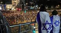 Fotogallery - In 100mila in piazza a Tel Aviv per chiedere elezioni e ostaggi