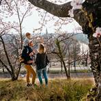 Springtime in the city and region of Bern The days are getting longer, the birds are chirping, and the trees are starting to blossom – time to go outside! We’re celebrating spring and Bernese joie de vivre with different outdoor activities.