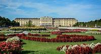 Vienna: Skip the Line Schönbrunn Palace and Gardens Guided Tour