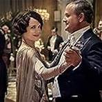 Elizabeth McGovern and Hugh Bonneville in Downton Abbey (2019)