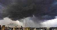 Chuva intensa em Curitiba e região: alerta do Inmet indica perigo potencial