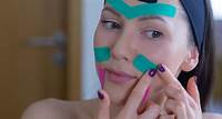 Dermatologin äußert sich zu skurrilem Beauty-Trend: Face-Taping
