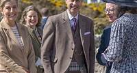Le duc d’Édimbourg en tartan Balmoral pour sa visite dans les Highlands avec la duchesse Sophie