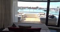 Salone Nautico di Venezia, dalle lussuose camere da letto vista mare ai salotti di design: il sogno a sei zeri di yacht e barche a vela Video