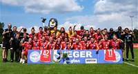Sunday, 02.06.2024 Union Make History With their 6-0 win over Bischofswerdaer FV, the title-winning women of 1. FC Union Berlin completed a historic 2023/24 season. The goals on Sunday afternoon were scored by Anouk Blaschka, with a penalty, Celine Frank, with a superb brace, and another hat-trick from the top scorer in all five Regional leagues, Sarah Abu Sabbah.