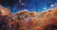 Zoomable Image: Carina Nebula (NIRCam)