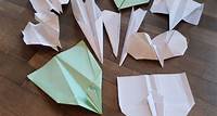 Papierflieger beim Tag der Naturwissenschaften
