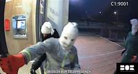 GUARDA IL VIDEO. Ladri arrivano con un bolide davanti alla banca. Cassaforte “salvata” dai guardiani virtuali