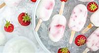 Eiskalt genießen: Joghurt-Erdbeer-Eis am Stiel