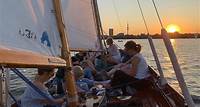 IN DER REGEL SCHNELL AUSVERKAUFT* Hamburg Segeltörn zum Sonnenuntergang auf der Alster in kleiner Gruppe Abenteuertouren