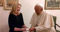 Unicef, a diretora Russell encontra o Papa: apelo de paz e proteção às crianças