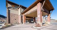 9. La Quinta Inn & Suites by Wyndham Durango Attractive hotel boasting clean, spacious rooms with solid water pressure. Enjoy above-average hot breakfast variety, friendly staff, and scenic river walk location.