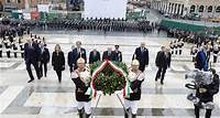 Il Presidente Mattarella rende omaggio al Monumento del Milite Ignoto all'Altare della Patria