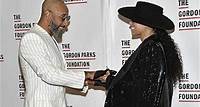 Alicia Keys et Swizz Beatz récompensés par la Fondation Gordon Parks Depuis 2006, la Fondation Gordon Parks permet de se plonger dans l'univers de l'artiste. Ce mois de mai, l'institution a honoré Alicia Keys et