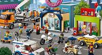 Life is sweet in LEGO™ City!