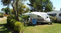 LES GRANDS SABLES Idéalement situé à 150 m de la plage des Grands sables, du GR34 et des commerces du Pouldu, oubliez votre voiture et profitez d'une situation exceptionnelle. Simplet