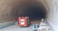 Trabzon'daki tünelde çalışan işçiler çöken iskelenin altında kaldı