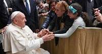 Pope: Love shared between elderly and young makes society wiser