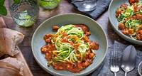 Zoodles mit Tofu Bolognese