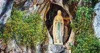 O Papa aos militares em Lourdes: sirvam a paz neste momento escuro da história