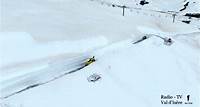 Vidéos : Exceptionnel déneigement du Col de l'Iseran Ouverture samedi pour le ski d'été, depuis Val d'Isère Ouverture totale du col le 14 juin Si tout va bien. Voir les vidéos Radio-TV Val d'Isère.