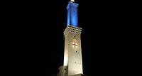Lanterna azzurra per la giornata del rifugiato, poi biancorossa per San Giovanni Battista
