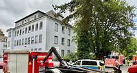 Vermutlich Säure: Mitarbeiter am Verwaltungsgebäude an der Gasstraße in Solingen verletzt