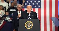Biden bromea sobre su edad ante preocupaciones ciudadanas