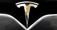 Atividade de estoque ao meio-dia: Tesla e Rivian aumentam ações, Novo Nordisk e Pure Storage diminuem