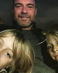 12. Januar 2018 "Das sind meine Goldenglobes" postet Papa Liev Schreiber mit seinen Söhnen Samuel und Alexander im Arm.