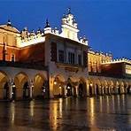 1. Krakow's Rynek Glowny Central Square Huge 10-acre square, the largest in any of Europe's medieval cities, features the 16th-century Renaissance Cloth Hall and the splendid 14th-century Gothic Basilica of the Virgin Mary.
