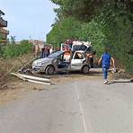 Grave incidente a Barcellona, auto contro guard rail: 18enne in prognosi riservata a Messina