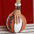 Tissot, Wilson et la WNBA présentent la première montre officielle de la ligue féminine, fruit d’une collaboration exclusive Hommage à la popularité grandissante de la ligue féminine de la NBA, Tissot, Wilson et la WNBA se sont associés pour dévoiler deux nouvelles montres en édition spéciale.