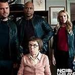 Chris O'Donnell, Linda Hunt, LL Cool J, Vyto Ruginis, and Bar Paly in NCIS: Los Angeles (2009)