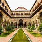 Visita guiada por el Alcázar 1.342 opiniones 31.837 viajeros visita guiada por el Alcázar de Sevilla descubriremos la fusión de culturas de este bello monumento, uno de los más visitados de la capital andaluza. 1h 30m