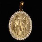 Medalha Santa Clara em ouro 18k cravejada Diamantes ou 10x de R$ 767,16
