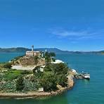1. Alcatraz 1859 wurde das einst berühmt-berüchtigte Hochsicherheitsgefängnis als militärische Befestigung auf der Insel Alcatraz in der San Francisco Bay gegründet. Buchen Sie eine Bootstour zur Insel und besichtigen…