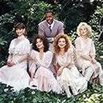 Annie Potts, Dixie Carter, Julia Duffy, Jan Hooks, and Meshach Taylor in Designing Women (1986)