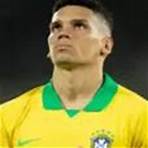 Paulinho sofre intolerância religiosa após derrota do Brasil Esporte Mania