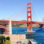2. Golden Gate Bridge Die Golden Gate Bridge gilt als eine der größten Ingenieursleistungen der Welt. 1937 eröffnet verbindet die 2,74 Kilometer lange Hängebrücke San Francisco mit dem Marin County. Eine Überquerung der…