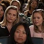 Reese Witherspoon and Jade Pettyjohn in Little Fires Everywhere (2020)