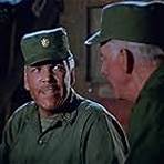 Tom Atkins and Harry Morgan in M*A*S*H (1972)