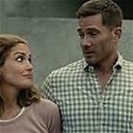 Rose Byrne and Luke Macfarlane in Slumber Party (2023)