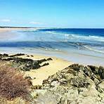 8. Ogunquit Beach Pristine beach with long stretches of soft sand ideal for walks, featuring dynamic tide patterns that shape the shoreline experience. Nearby shops and dining enhance the coastal visit.