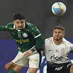 Palmeiras domina, derrota o Corinthians em clássico com confusão e amplia crise do rival