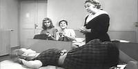Tina Lattanzi doppia Gina Mascetti con accento milanese nel film "Tre straniere a Roma" del 1958