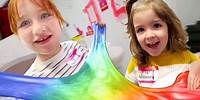 MAKiNG RAiNBOW SLiME with Adley Navey and Niko at Sloomoo in NYC!! Family Vacation in the Big City