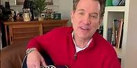Chris Isaak | Behind The Christmas Song: “Dogs Love Christmas Too” #Shorts