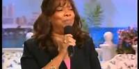 Helen Baylor sings LIFTING UP THE NAME OF JESUS
